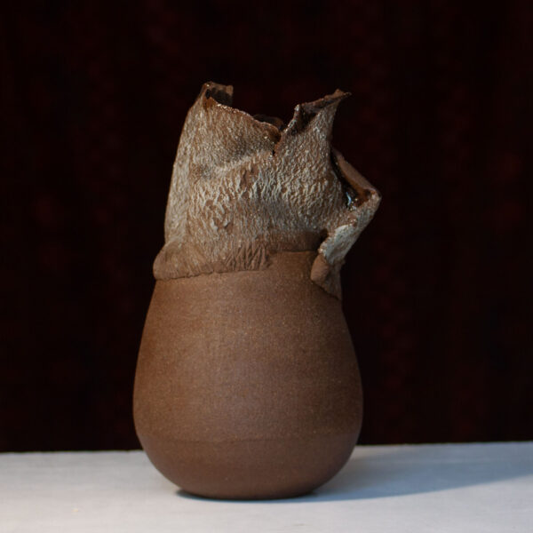 Dark red stone vase - Image 2