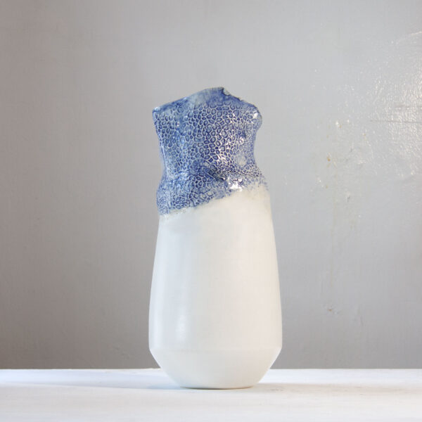 Blue vase. no 013